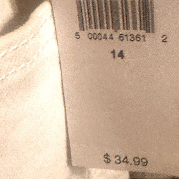 Old Navy Boyfriend Mid-Rise White Jeans Size 14 NWT 📦 - Picture 5 of 9